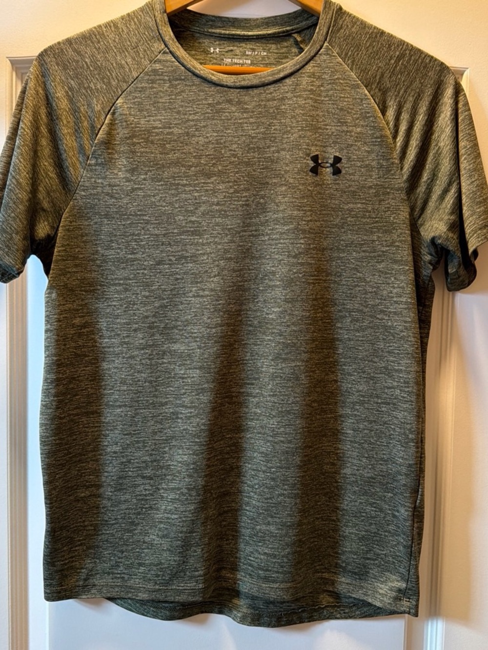 Under Armour Men’s Heathered Olive Green Short Sleeve Performance Tee